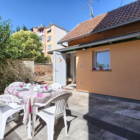 Suzy Apartamento Pula